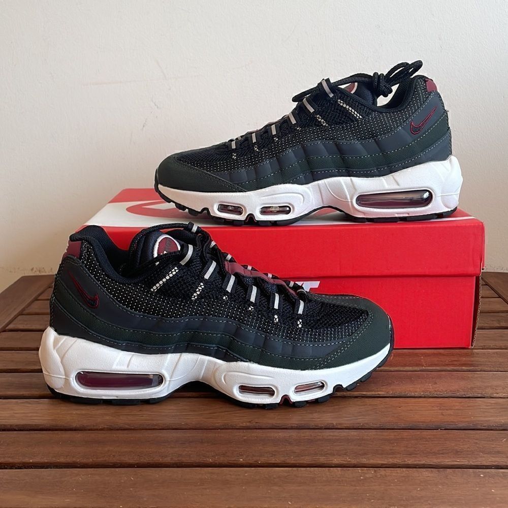 Nike Air Max 95 Essential Anthracite Team Red Men6.5/Women 8(DQ3982-001)MSRP$175